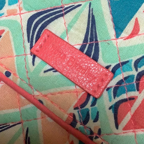 ⚠️ Vera Bradley gone fishing pattern Mini bag - Picture 2 of 9